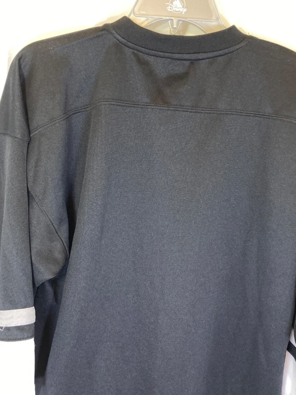 Los Angeles Kings YOUTH XL Jersey Shirt Black White 16/18 Long Sleeve V Neck